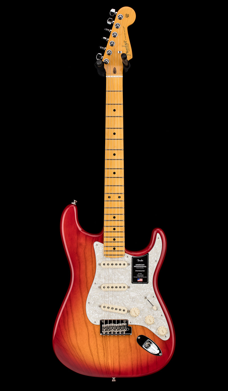 Fender American Professional Stratocaster - Aged Cherry Burst #35270