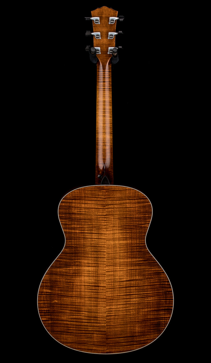 Taylor Benchmark Custom Gold Label Super Auditorium Lutz Spruce and Big Leaf Maple #56103