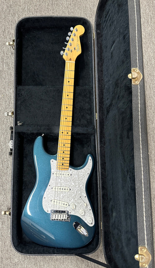 Used Fender American Standard Stratocaster ('84-'88) - Gun Metal Blue #50103 with Hard Case