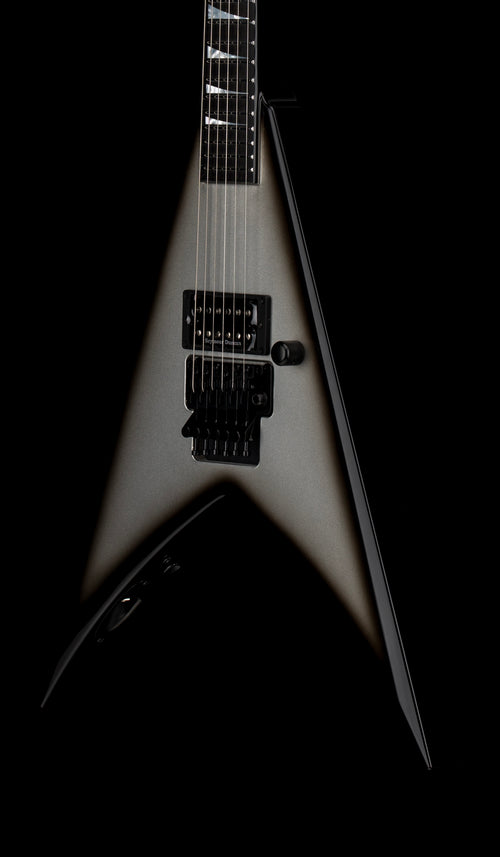 Jackson Custom Shop Korina KV H FR - Silverburst #11712 (Empire Music Spec)