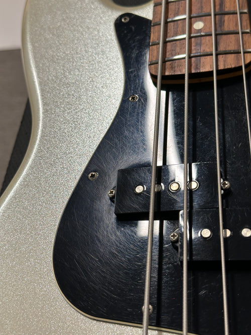Used Fender Blacktop Jazz Bass (2011) - White Chrome Pearl #05592 with Gig Bag