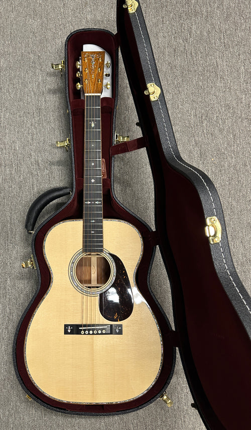 Used Martin Custom Shop 00-41 Style Italian Alpine Spruce/Guatemalan Rosewood (2023) #52809 with Original Hard Case