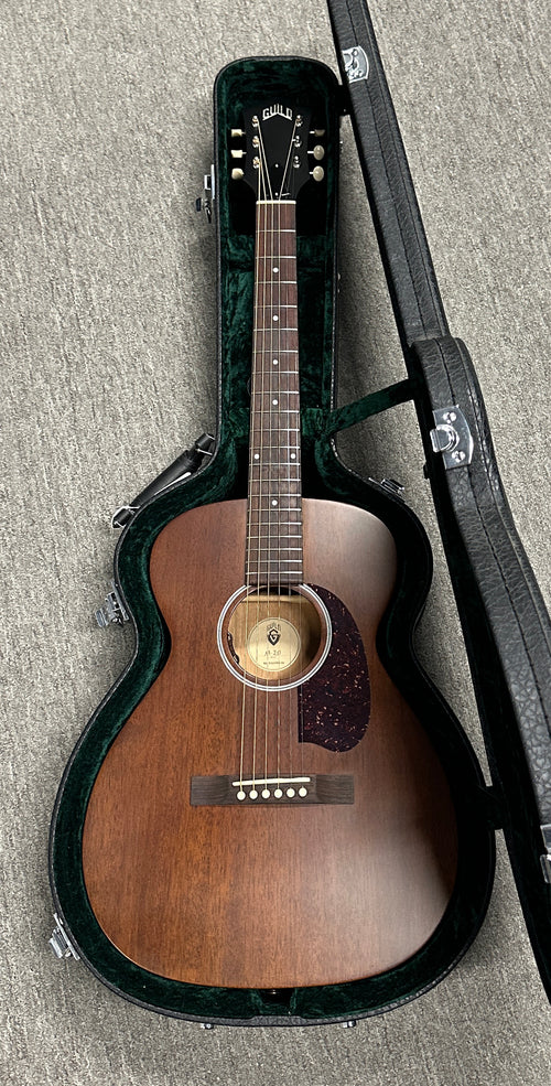 Used Guild M-20E - Natural #17128 with Original Hard Case