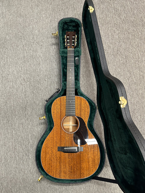 Used Martin Custom Shop 00-18 12-Fret Mahogany (2024) #12700 with Original Hard Case
