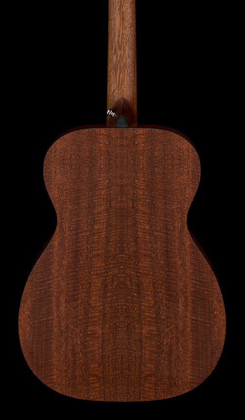 Used Martin Sweetwater Exclusive Sean Daniel 00-X2E (2025) - Natural #19579 with Original Gig Bag