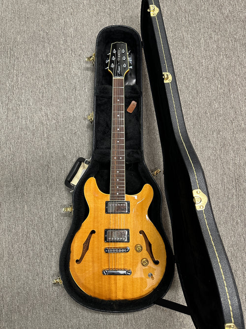 Used Hamer Newport Pro (2005) - Vintage Natural #54314 with Original Hard Case