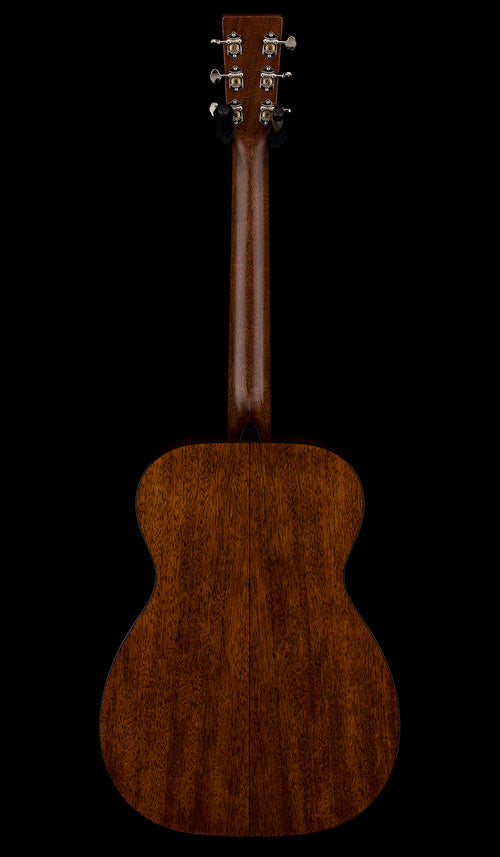 Martin 00-18 - Natural #67900