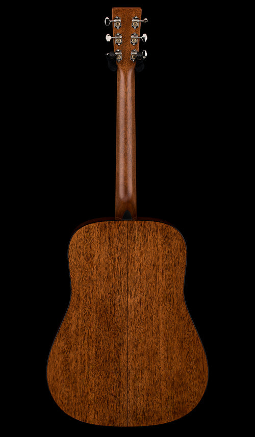 Martin D-18 - 1933 Ambertone #87401 (2025)