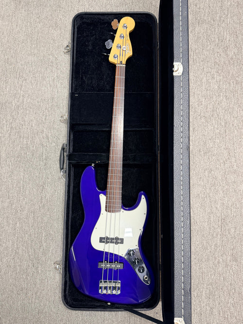 Used Fender Standard Jazz Bass Fretless (2001) - Midnight Blue #76419 with Hard Case