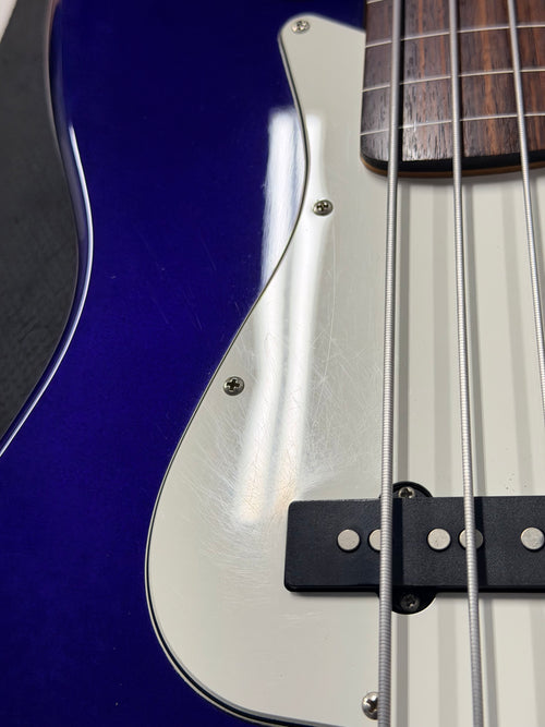 Used Fender Standard Jazz Bass Fretless (2001) - Midnight Blue #76419 with Hard Case