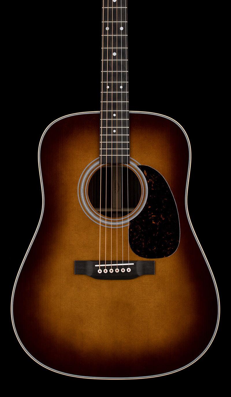 Martin D-28 - 1933 Ambertone #35110 (2025)
