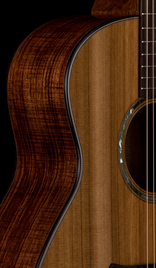 Taylor Custom Shop Gold Label SA Western Red Cedar/Tasmanian Blackwood #56102