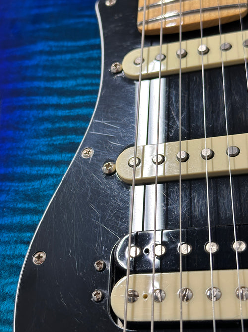 Used Fender Limited Edition Player Stratocaster HSS Plus Top (2021) - Blue Burst #67114