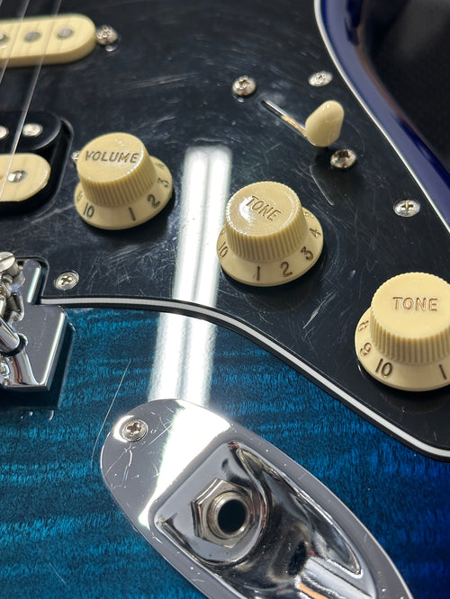 Used Fender Limited Edition Player Stratocaster HSS Plus Top (2021) - Blue Burst #67114