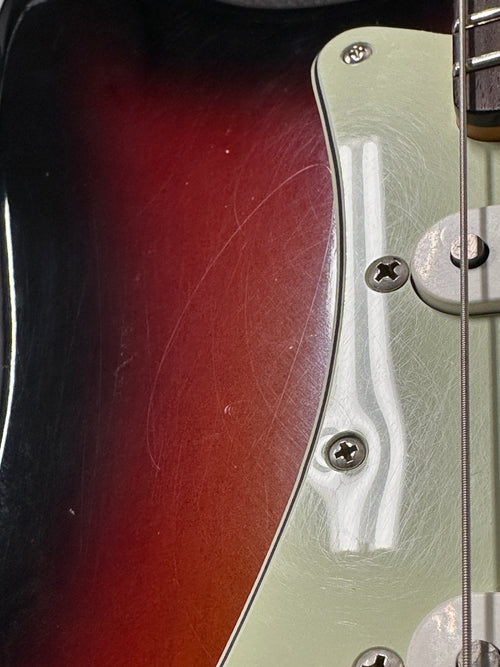 Fender Dealer Exclusive Vintera II Road Worn '60s Stratocaster - 3-Color Sunburst #40976 (Open Box)