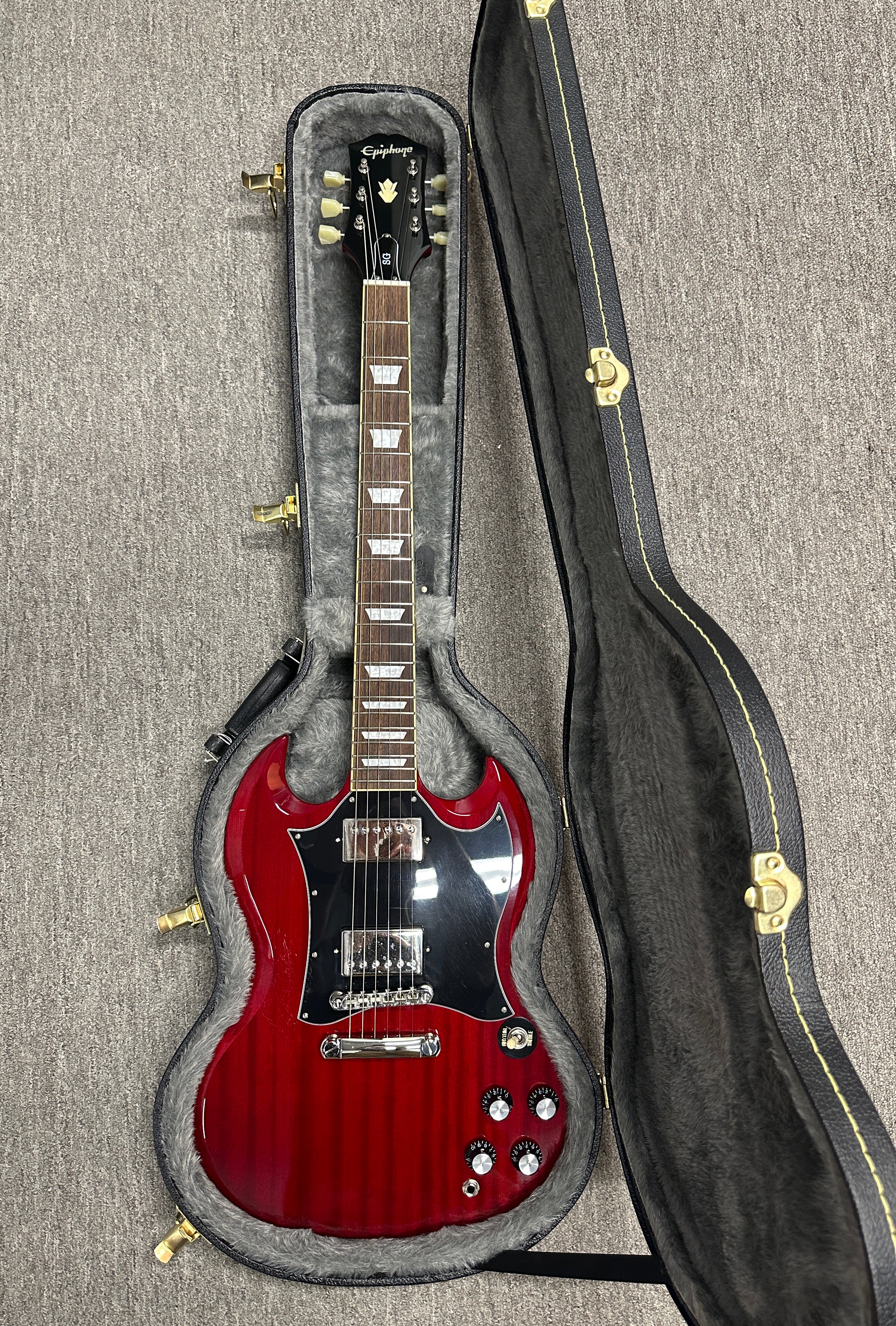 Used Epiphone SG Standard (2021) - Cherry #31436 with Hard Case