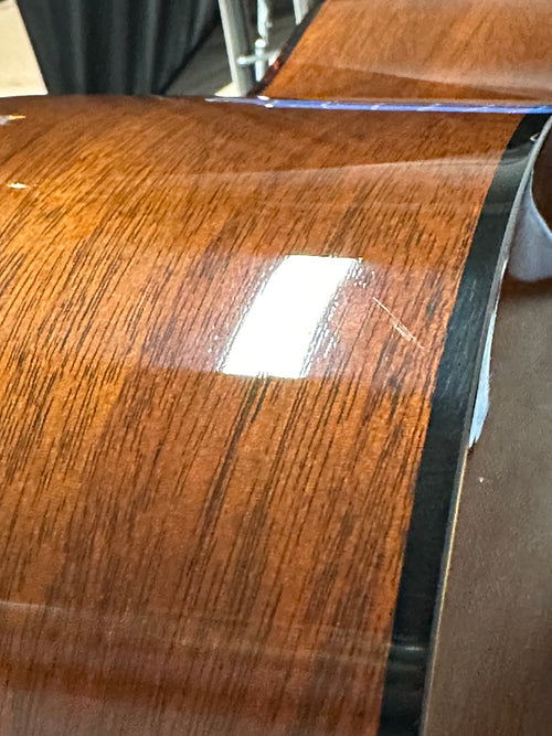 Used Bourgeois Custom Country Boy Dreadnought (2007) - Sunburst #004103 with Original Hard Case