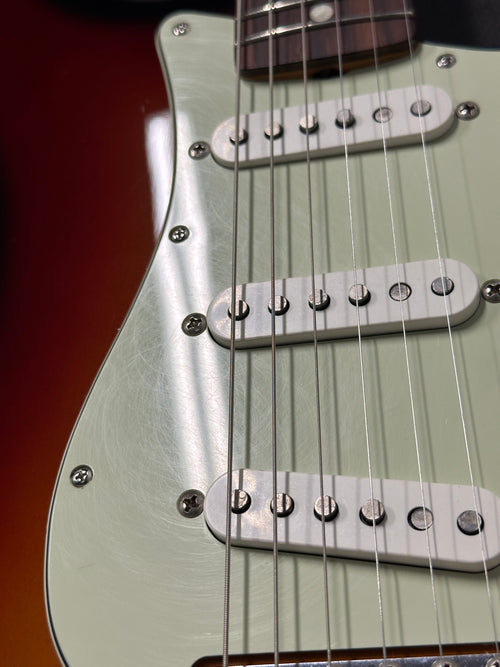Used Fender Vintera III Late '60s Stratocaster (2026) - 3-Color Sunburst #18142 with Original Hard Case