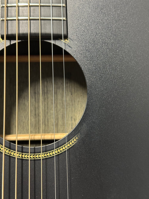 Used Martin 00CXAE (2007) - Black #28355 with Gig Bag