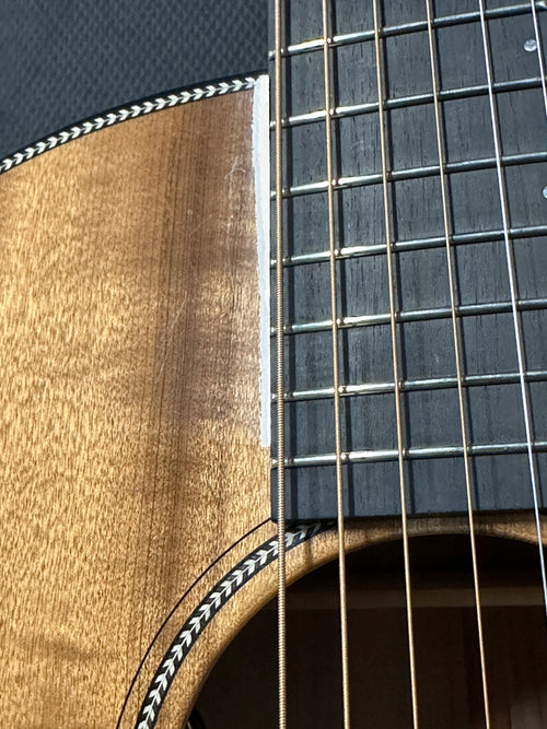 Used Breedlove Oregon Concert CE Myrtlewood (2022) - Natural #27697 with Original Hard Case