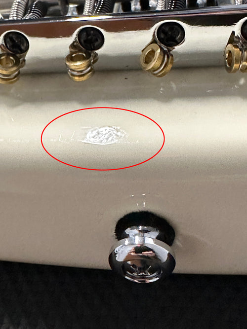 Used Sire Marcus Miller P7 (2021) - Antique White #60399 with Hard Case