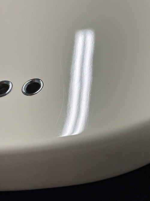 Used Sire Marcus Miller P7 (2021) - Antique White #60399 with Hard Case