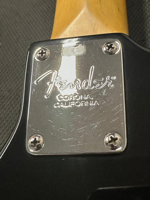 Used Fender American Jazz Bass (2000-2003) - Black #85472 with Molded Hard Case